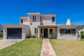 Sunny Vilamoura Golf Villa with Private Pool